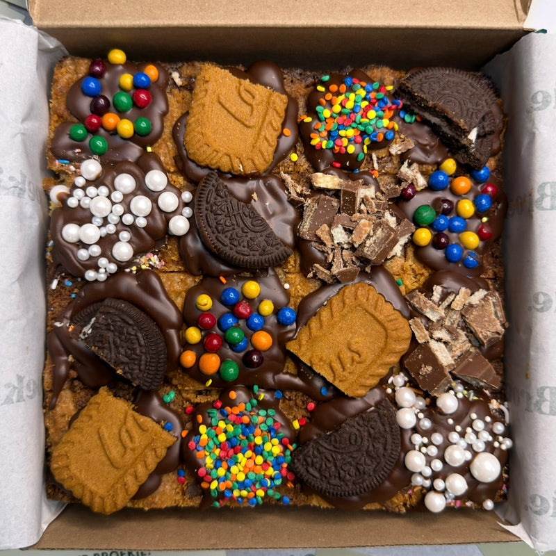 Large Choc Chip Loaded Broekie
